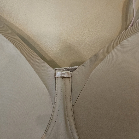 Playtex Beige Full-Coverage Bra - Picture 8 of 10